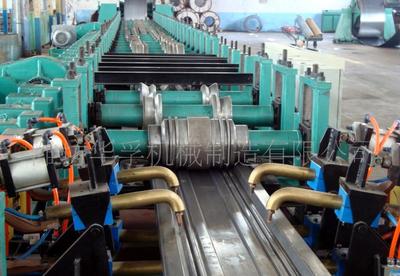 【全自動車廂板成型機設備(圖) 汽車型材輥壓成型機 廠家直銷】價格_廠家_圖片 -